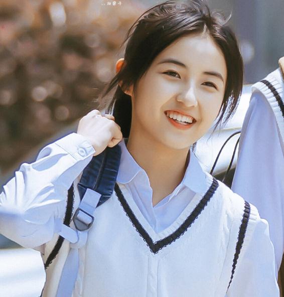 张子枫圈内好友(张子枫短发发型叫什么) 张子枫圈内好友(张子枫短发发型叫什么)